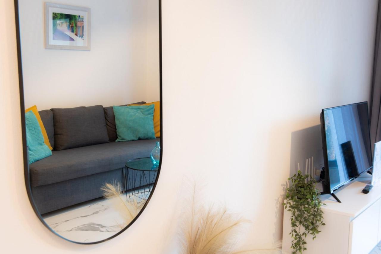 Apartment Pine *