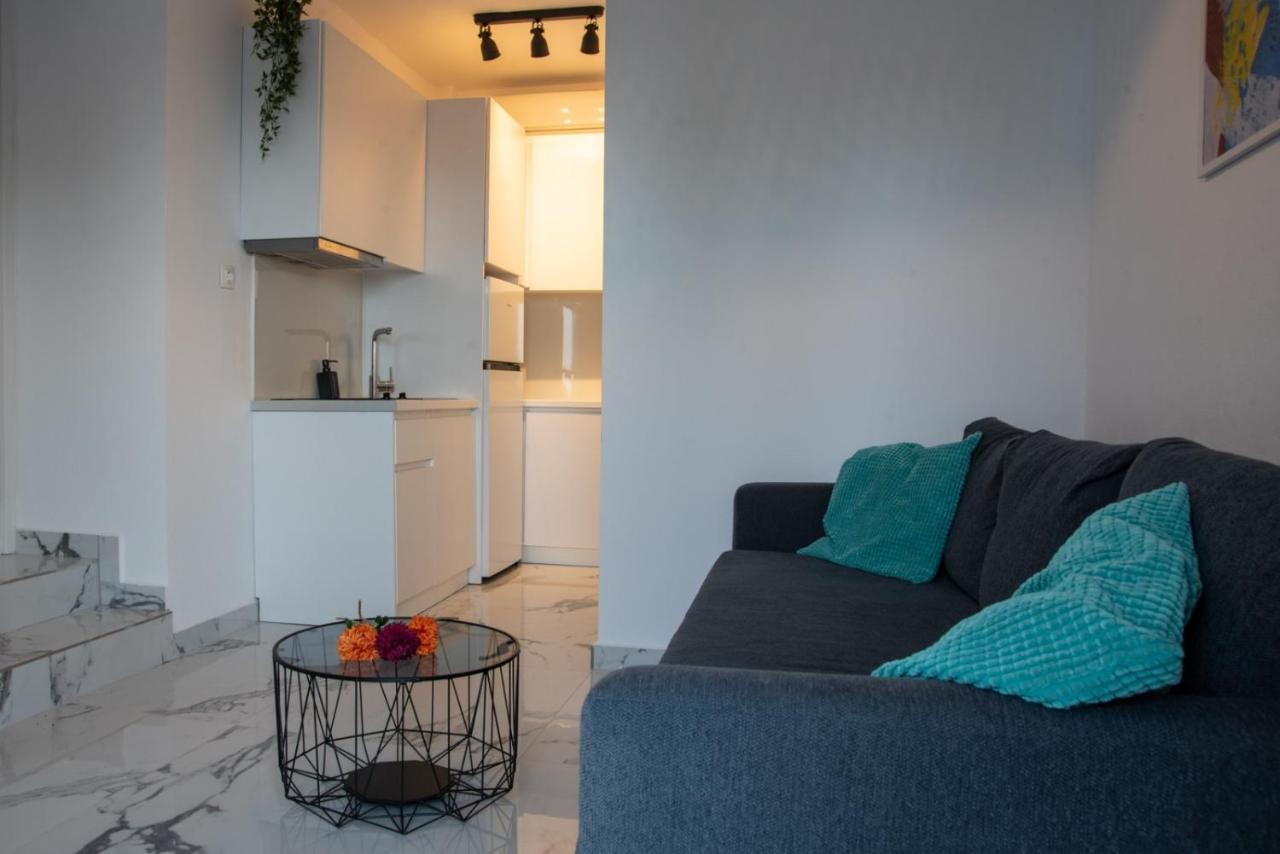 Pine Apartment