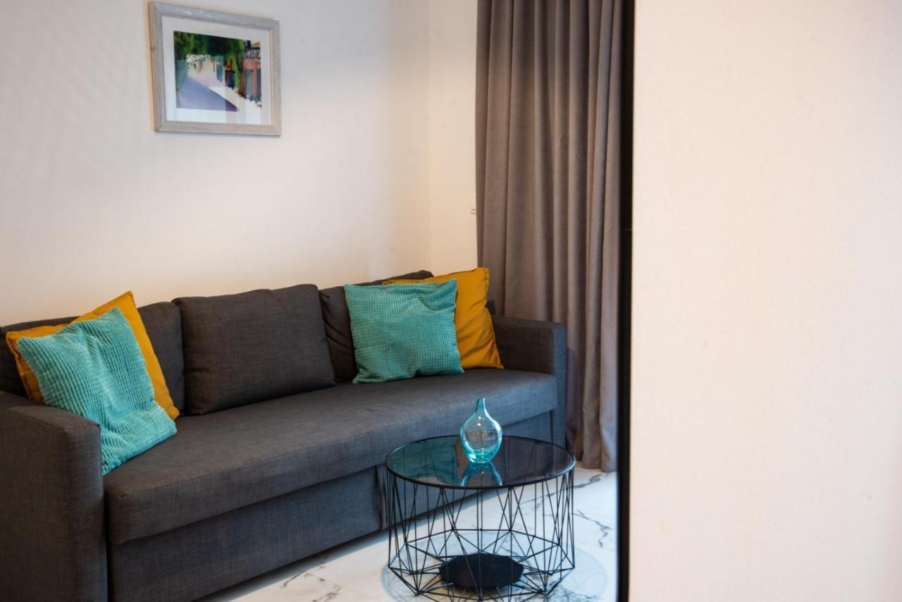 Apartment Pine Polychrono